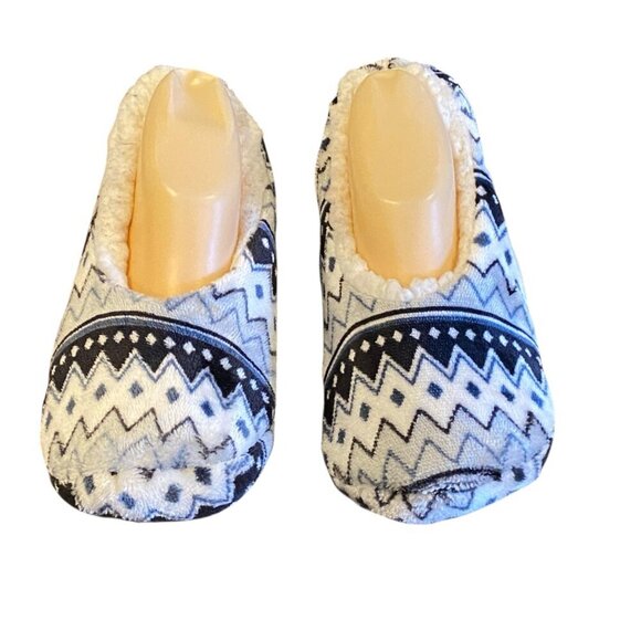 Laura Ashley by Ashko Fair Isle Fuzzy Slipper Socks w/ Grippers Non Slip L #70V - Picture 3 of 13